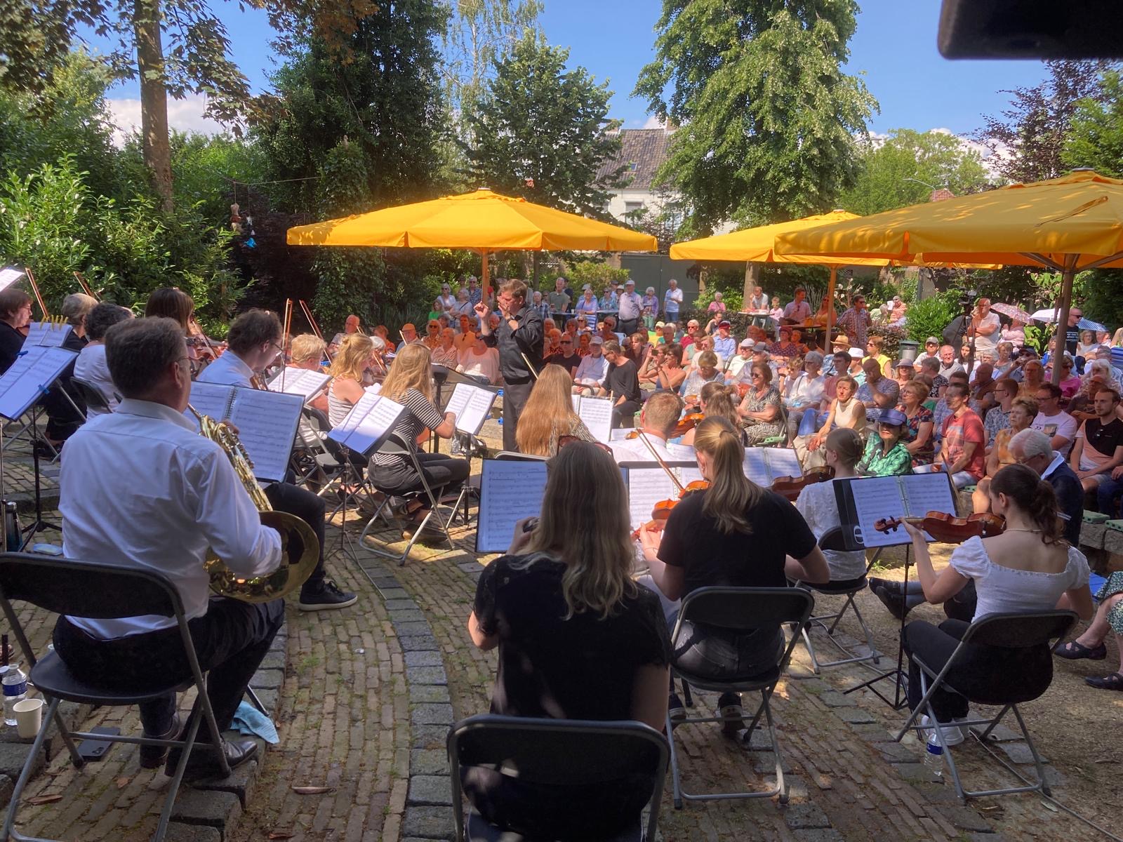 Openluchtconcert in Stadstuin De Schelp